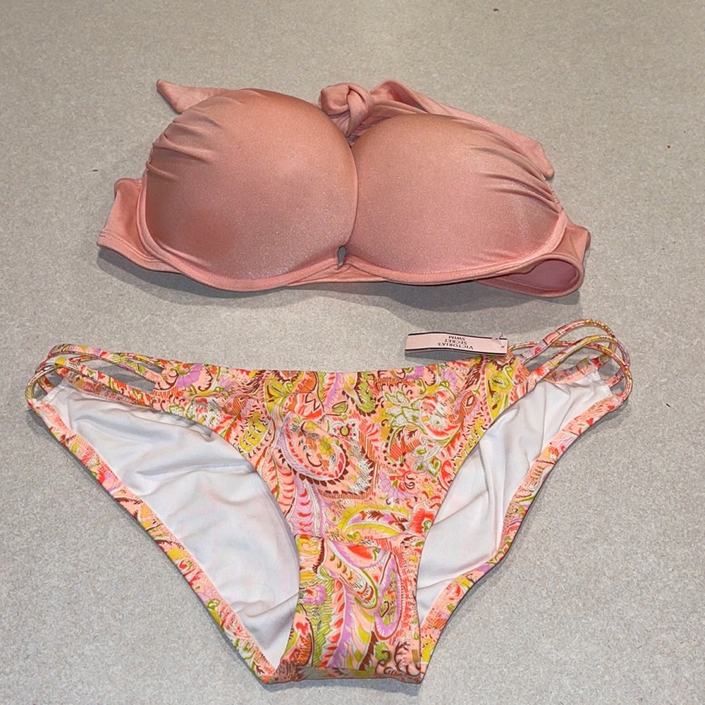 Victoria’s Secret Large  pink shimmer bottom 36c pink shimmer pad wire top nwt